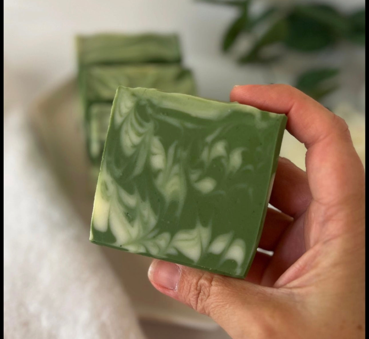 “Vitalidad Herbal” – Jabón Reparador y Estimulante